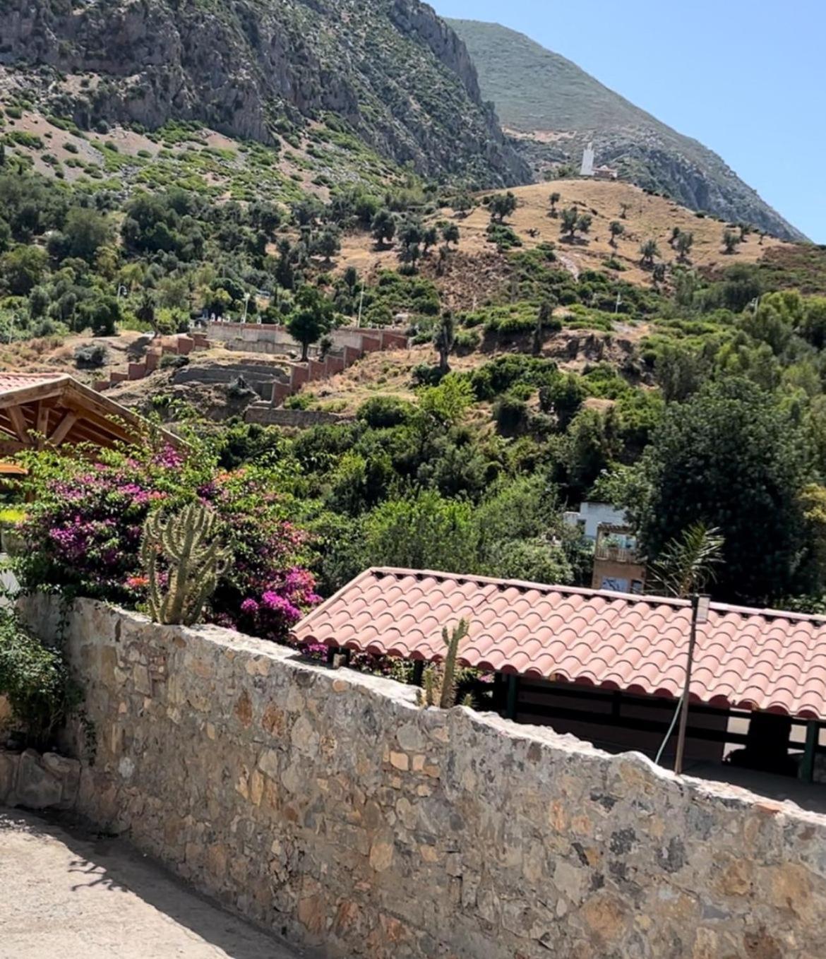 Maison D'Hote Bien Equipe Au Centre De Chefchaouen Bagian luar foto